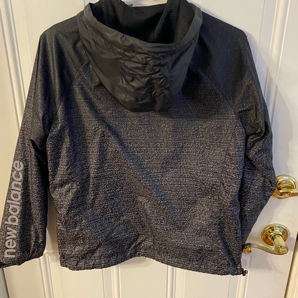 New Balance running jacket - Picture 2 of 3